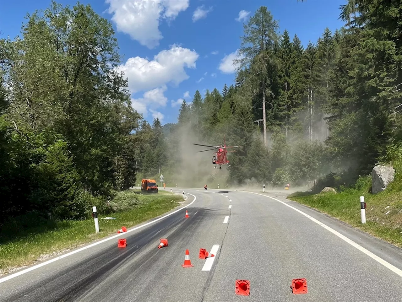 Vicosoprano GR / H3: Motorradfahrer stürzt auf verschmutzter Strasse