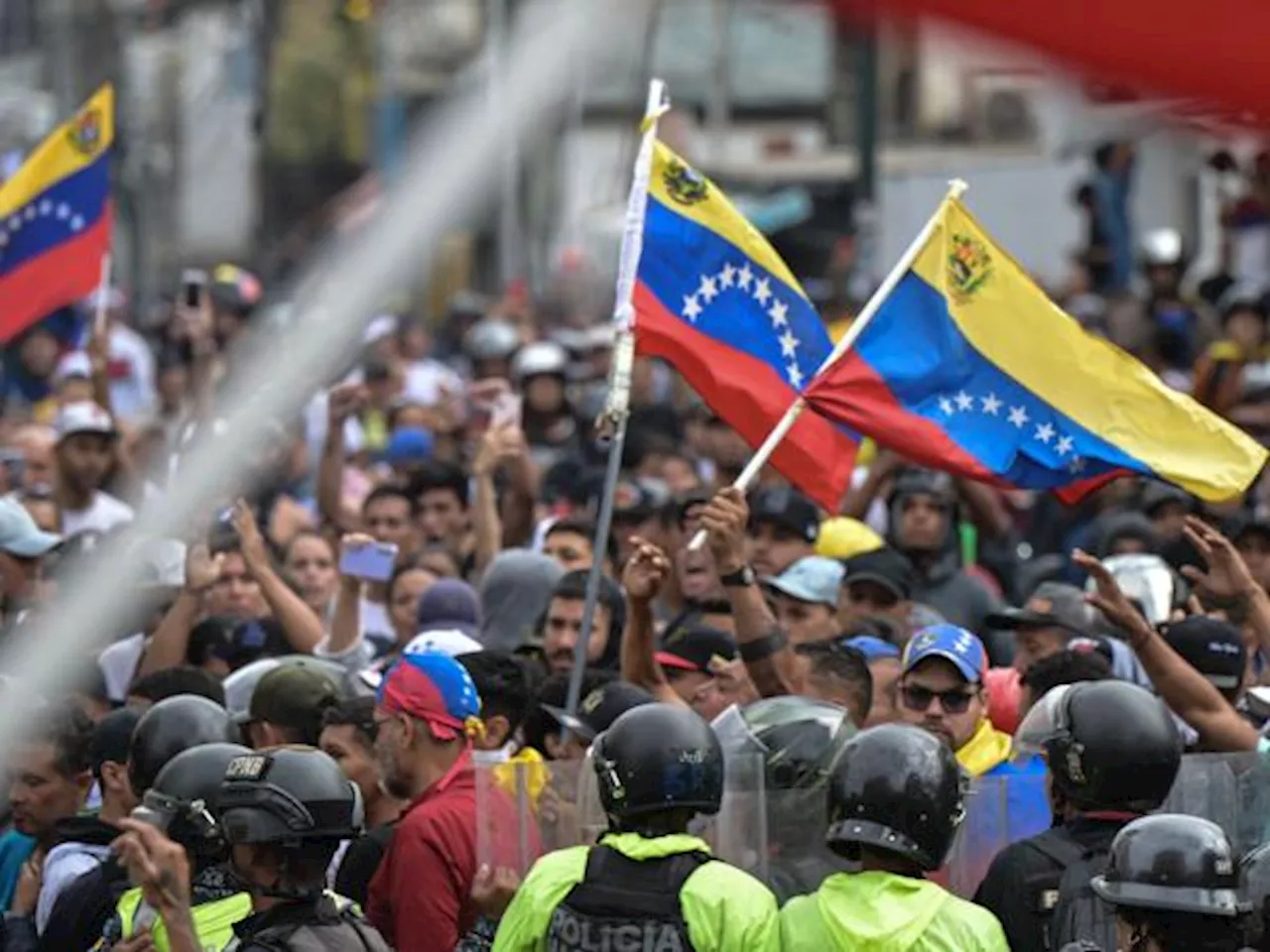 Panamá suspende temporalmente los vuelos con Venezuela tras la crisis por los comicios