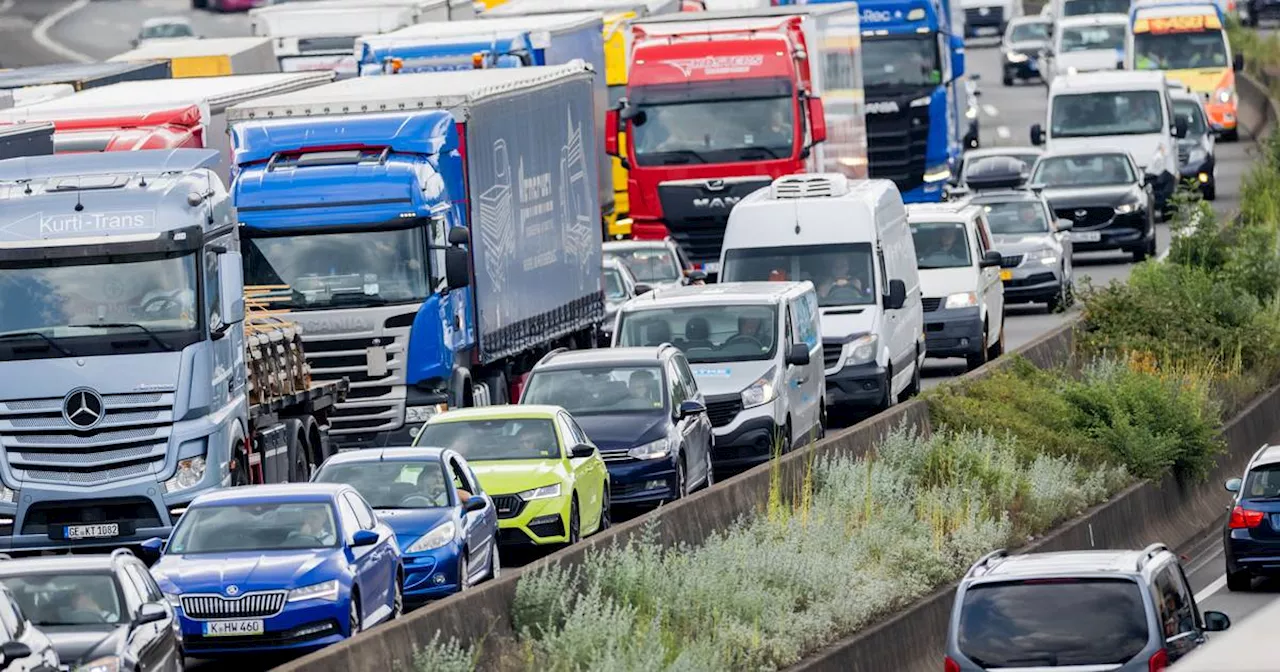 Zahl der Autos in NRW steigt immer weiter – auch bei E-Autos