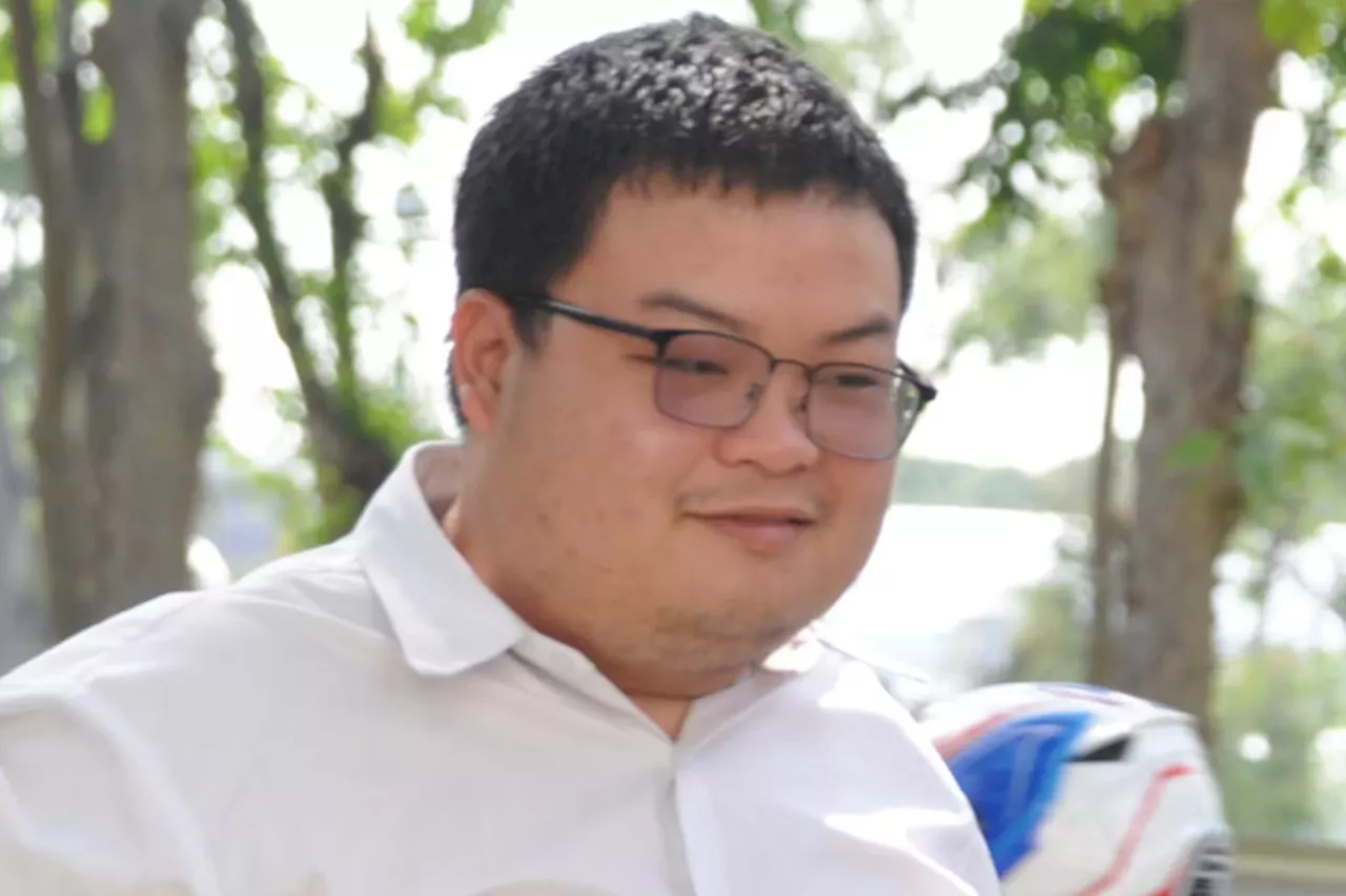 'เพนกวิน' เจอคุก 2 ปี ไม่รอลงอาญาคดีหมิ่นเบื้องสูง