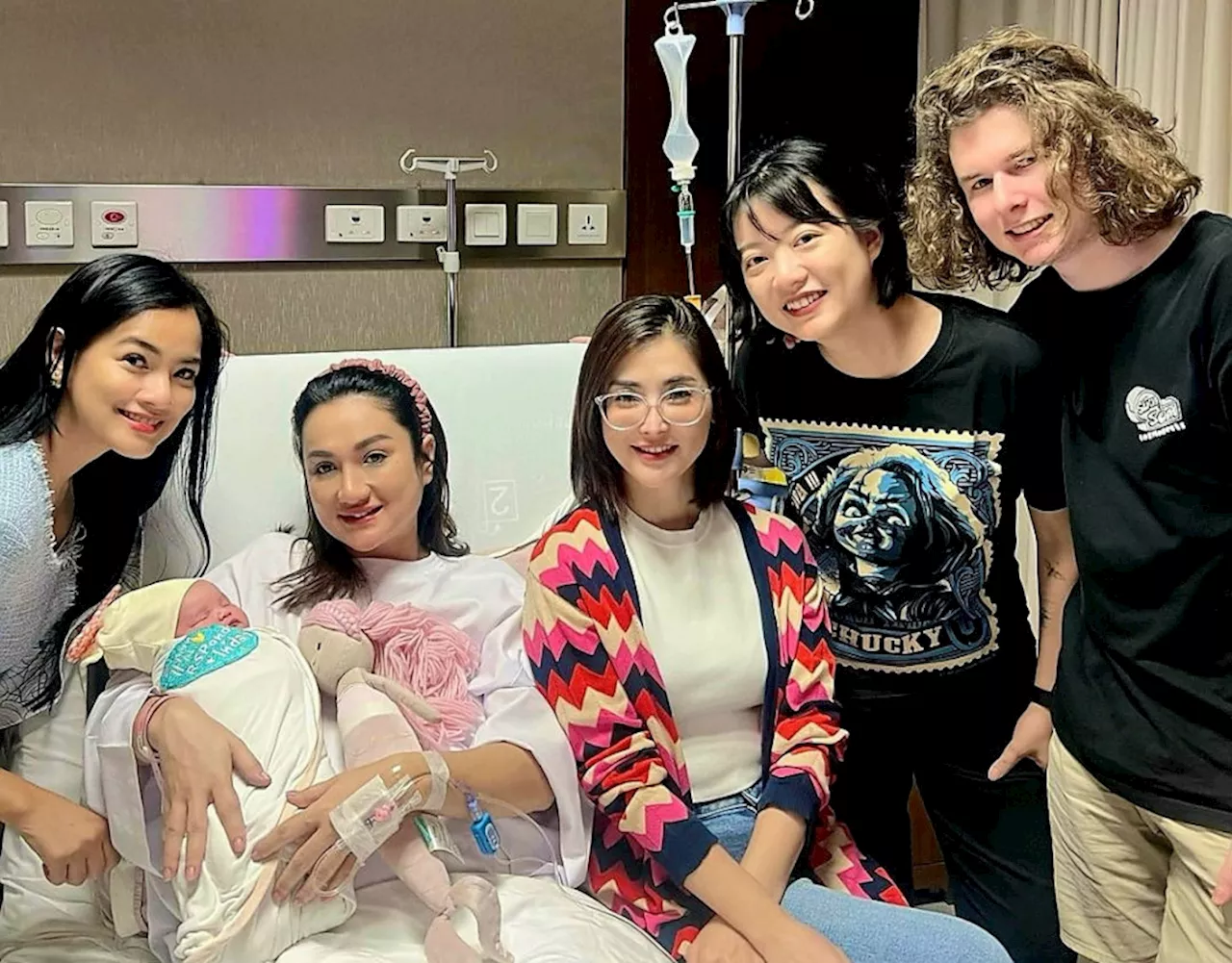 Usai Melahirkan Anak Kedua, Tengku Dewi Putri Langsung Operasi Tummy Tuck