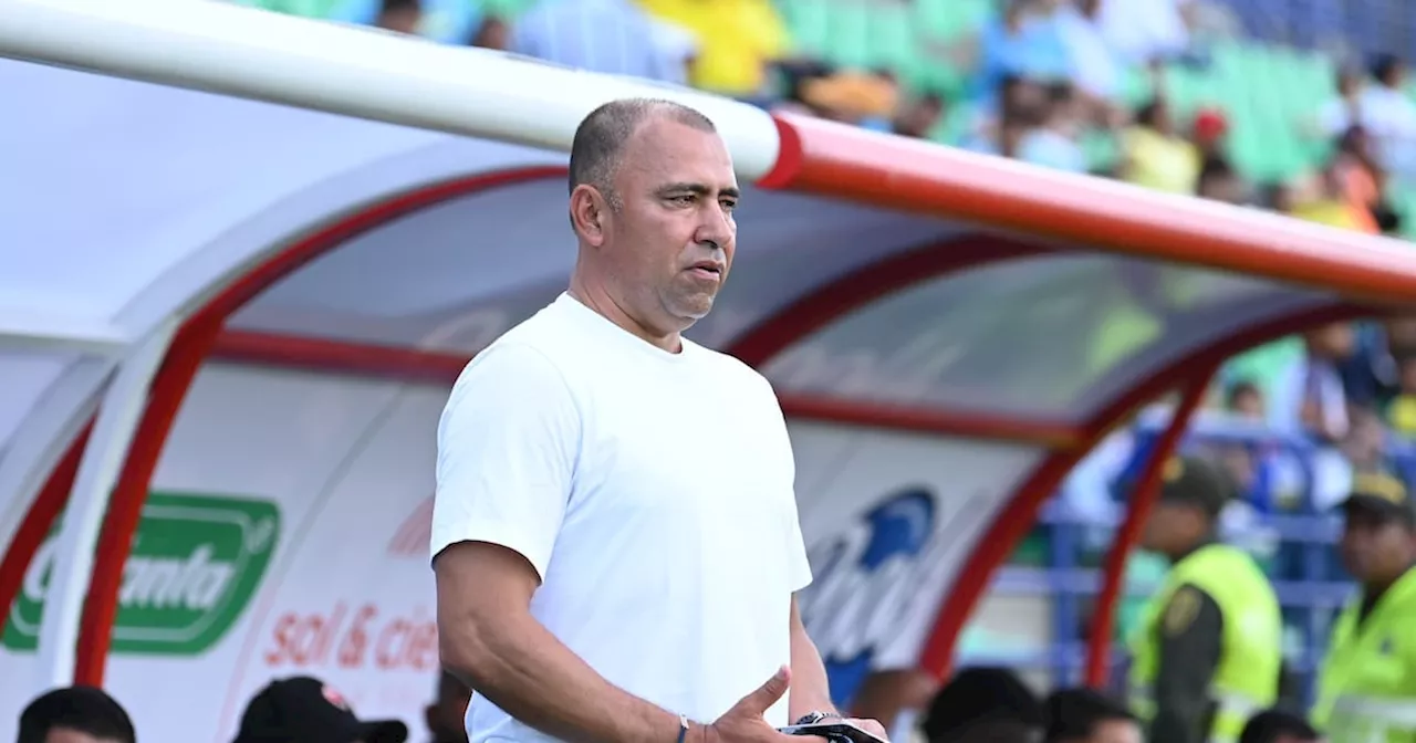 Hárold Rivera, entrenador de Patriotas, explotó contra el arbitraje colombiano