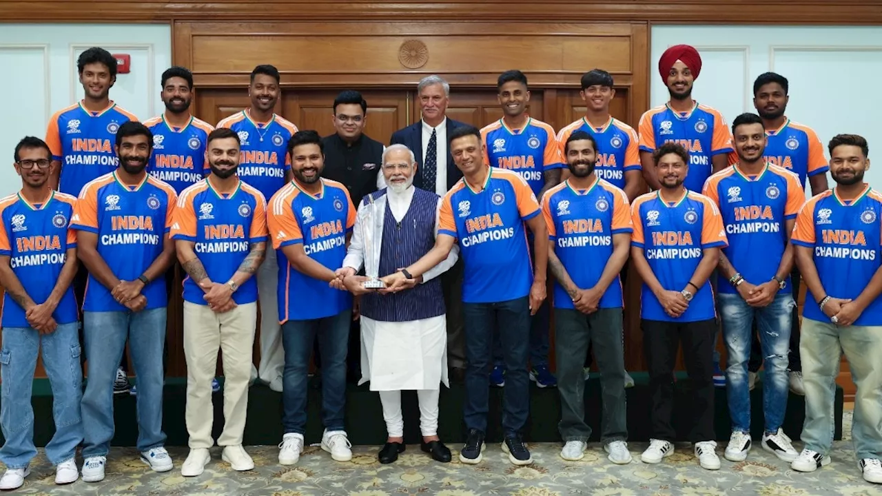 PM Modi Meets Team India: मुलाकात, बात और ठहाके... PM मोदी संग मिलकर कोहली-रोहित के चेहरे पर द‍िखी खुशी, देखें 1 म‍िनट 29 सेकेंड का VIDEO