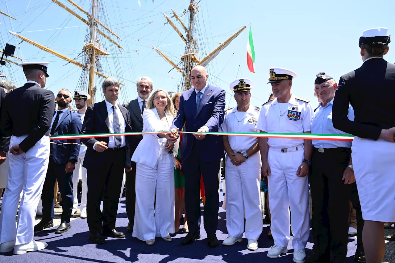 Tour Amerigo Vespucci, Crosetto inaugura il 'Villaggio Italia' a Los Angeles