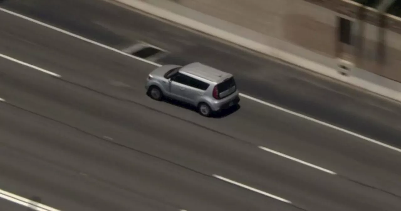 Stolen Kia pursuit ends with Hawthorne barricade and 5 suspects in custody