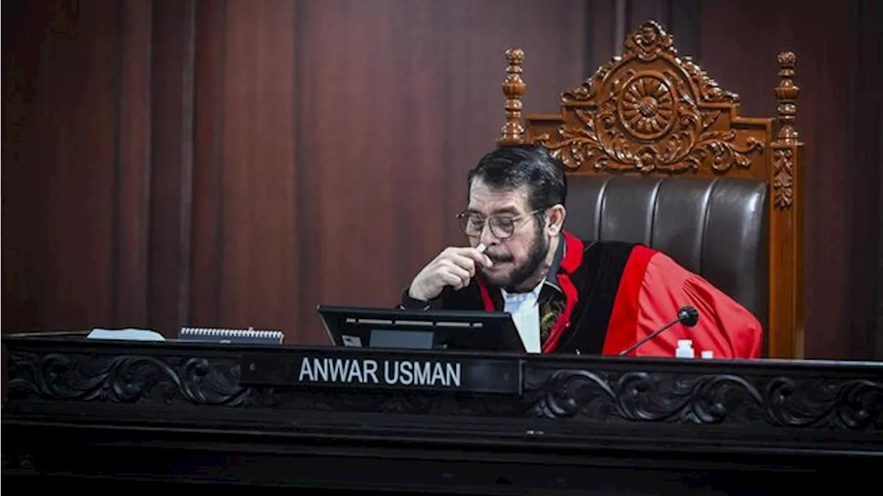 MKMK Sebut Tak Bisa Campuri Gugatan Anwar Usman di PTUN