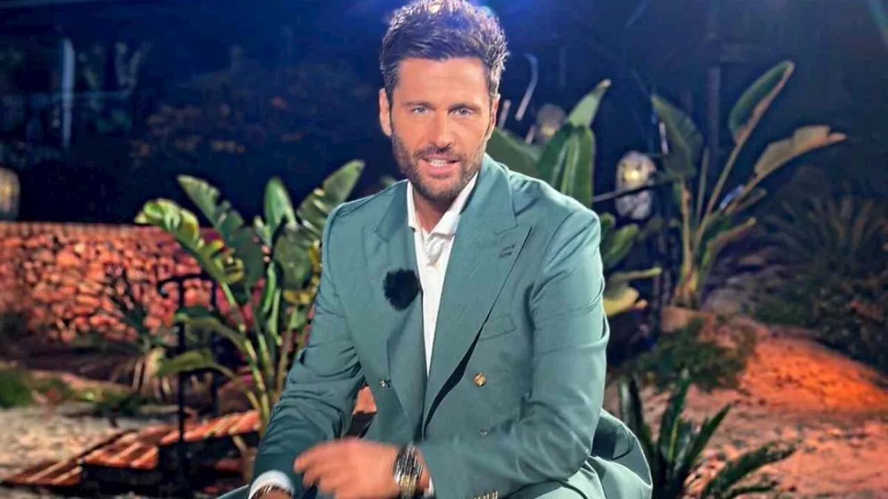 Temptation Island, Filippo Bisciglia al mare in Sardegna con Pamela Canessa e Maria De Filippi