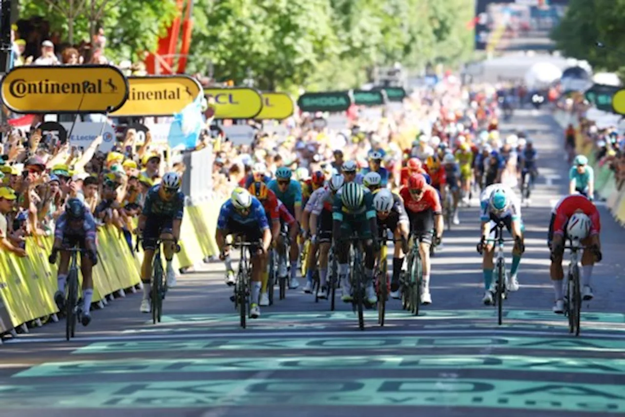 Dylan Groenewegen sprint naar Touroverwinning in klassieke massasprint