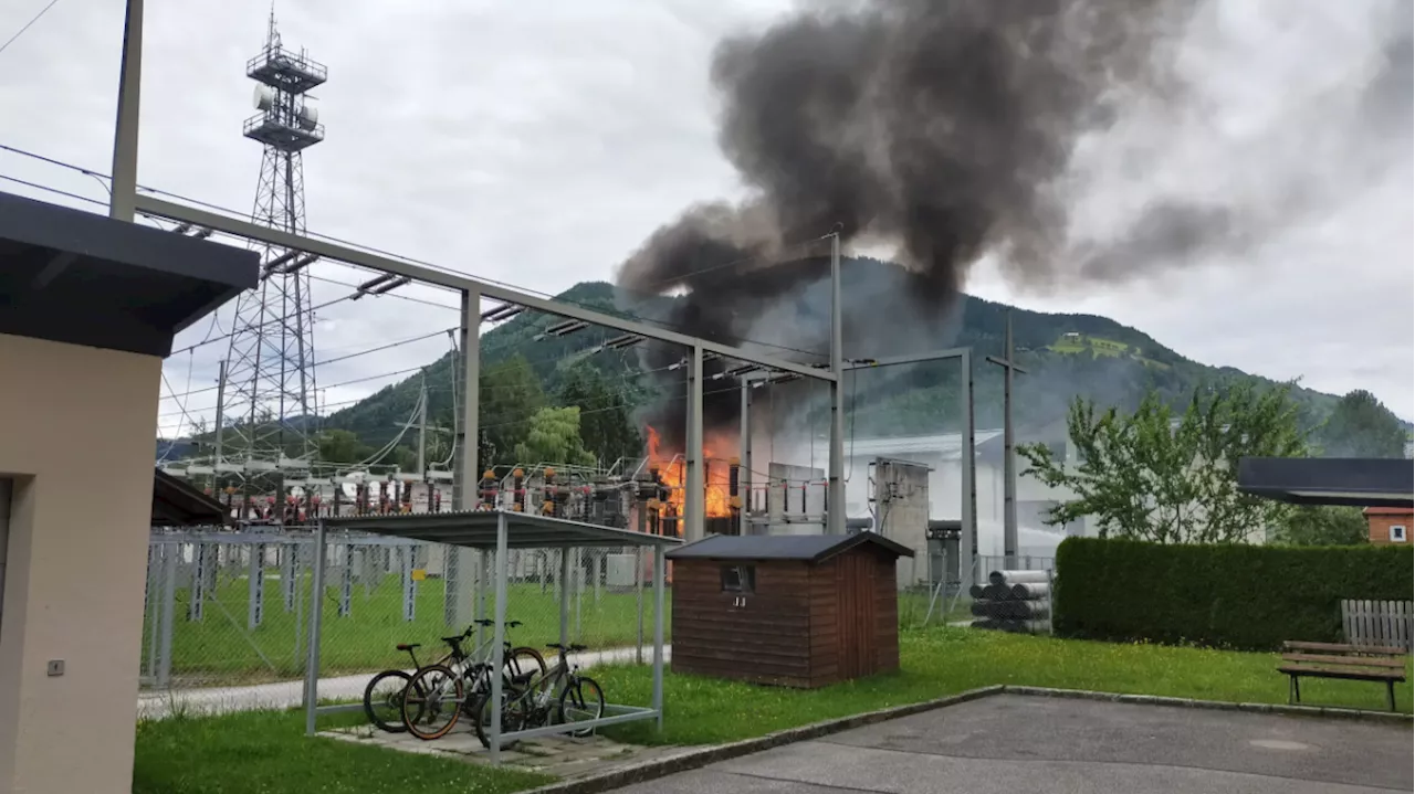 Feuer in Umspannwerk – Tausende ohne Strom