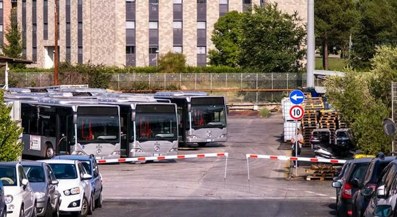 Maurizio di Pasquale, morto il dipendente Atac caduto nel deposito di Tor Vergata: si indaga per omicidio colp