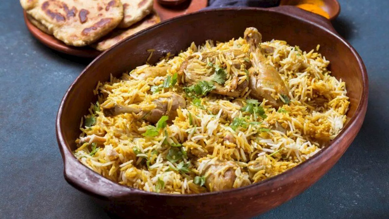 Hyderabadi Biryani ने बनाई बेस्ट फूड लिस्ट में अपनी जगह, यहां जानें इसे बनाने की एकदम आसान रेसिपी