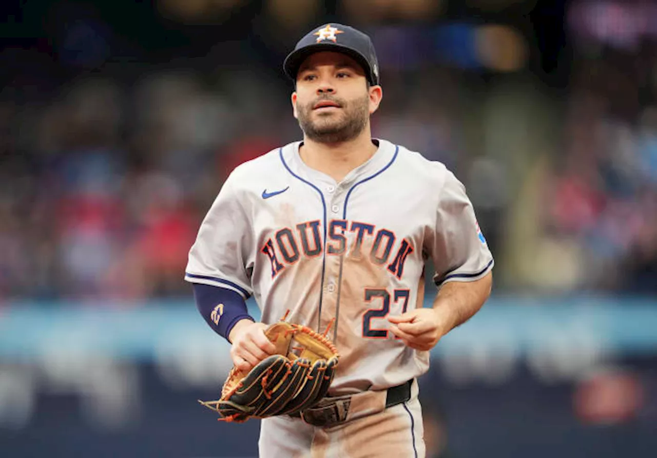 Altuve has tiebreaking hit, Alvarez homers for 3rd straight game as Astros beat Blue Jays 9-2