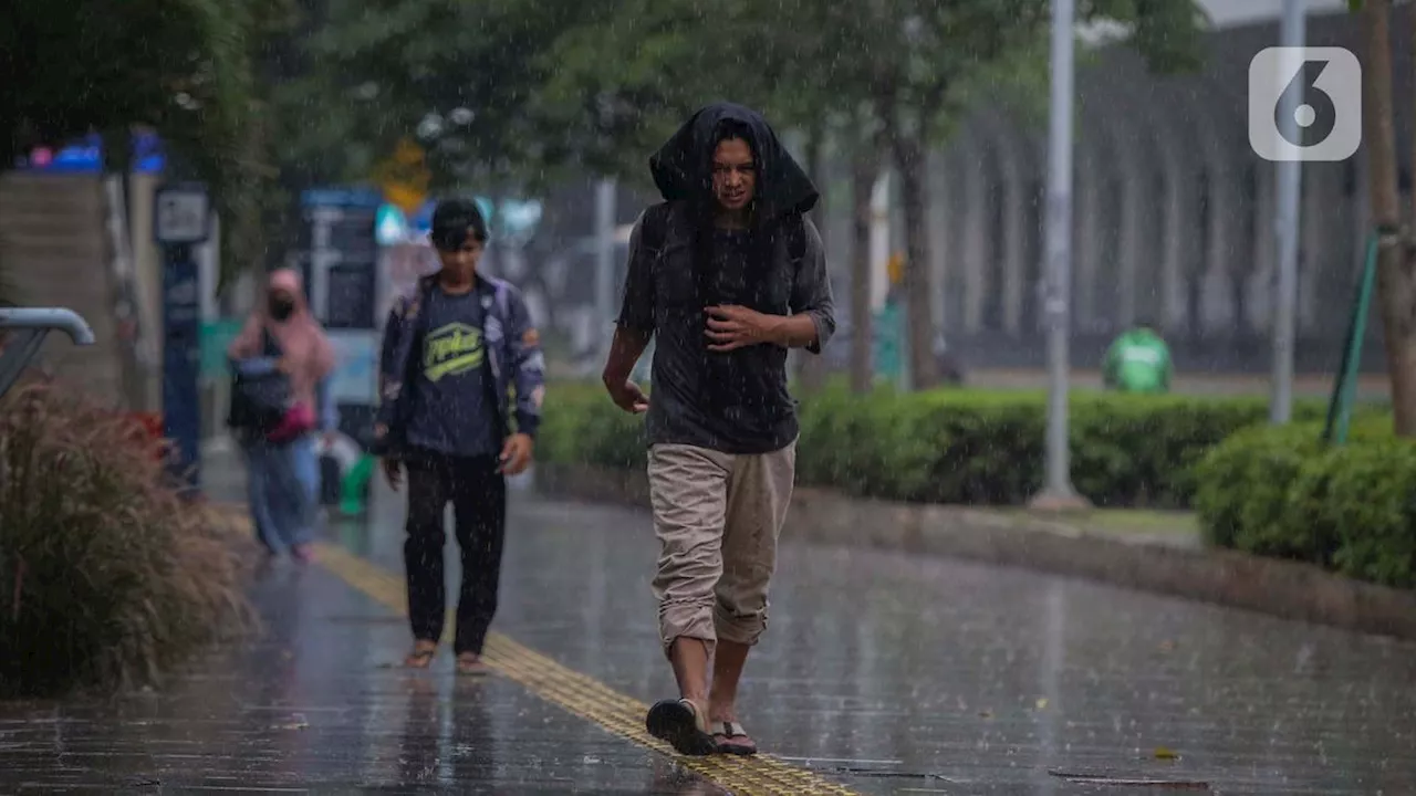 Hujan Masih Bertahan di Tengah Musim Kemarau, BMKG Jelaskan Alasannya