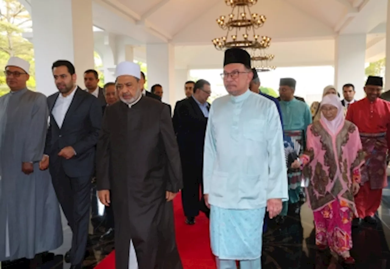 PM Anwar says ‘deeply moved’ by Sheikh Al-Azhar’s visit to Malaysia