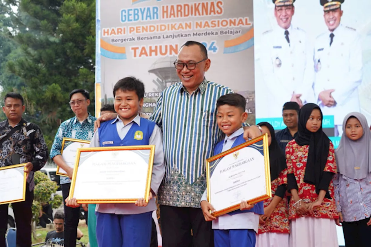 Launching Program Satu Pelajar Satu Rekening, Wali Kota Helldy Terus Fokus Benahi Pendidikan Cilegon