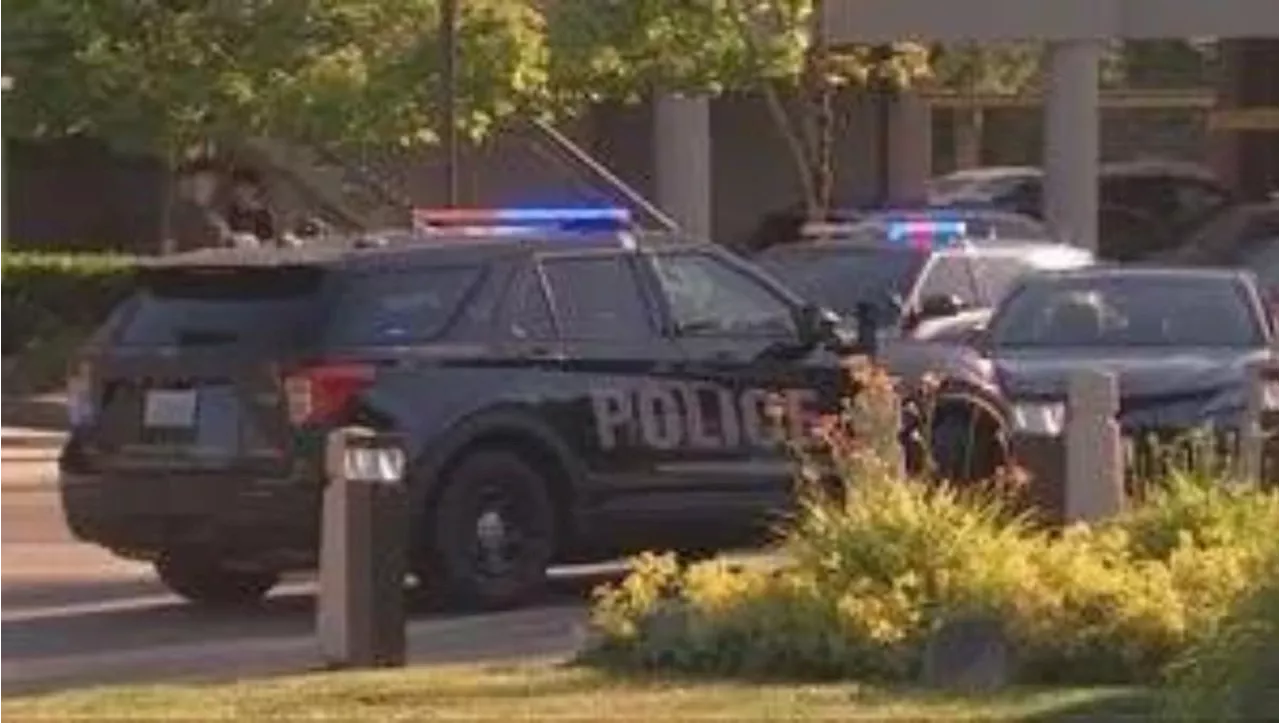 Teen girl shot during altercation at Alderwood Mall in Lynnwood