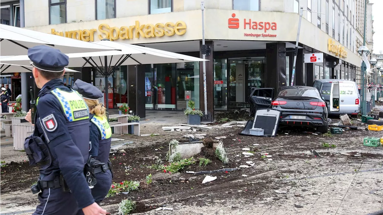 Unfall am Jungfernstieg: Schweigeminute für Hochbahn-Mitarbeiter