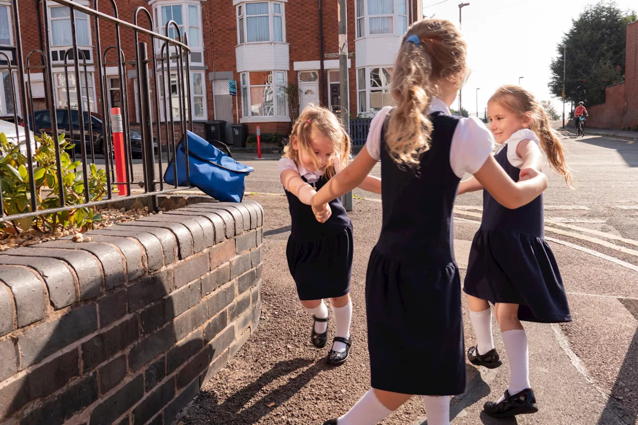 Parents can get £314 payment to help with school uniforms