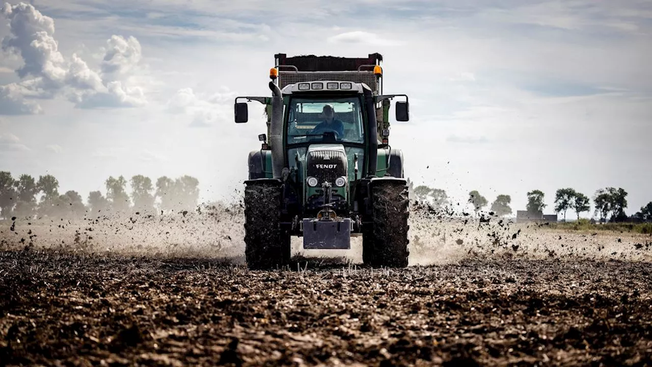 Boeren nog weken in onzekerheid over mestprobleem, Kamer vraagt minister om spoed