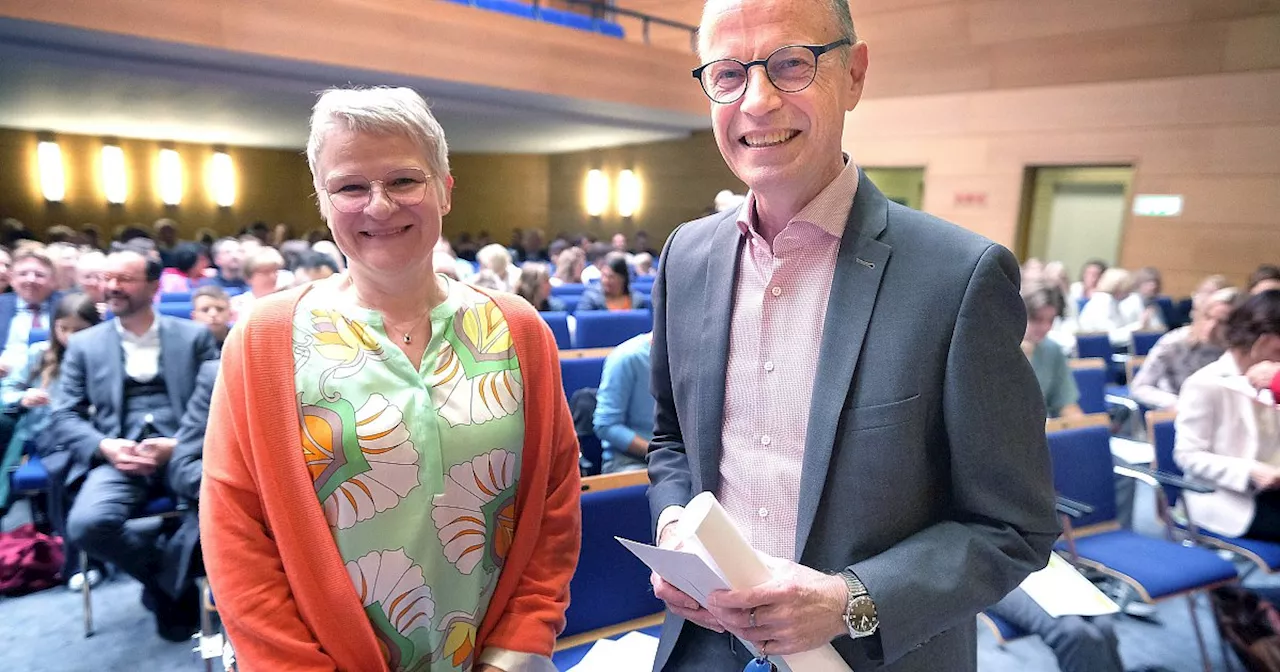 Emotionaler Abschied für Schulleiter des Städtischen Gymnasiums in Gütersloh