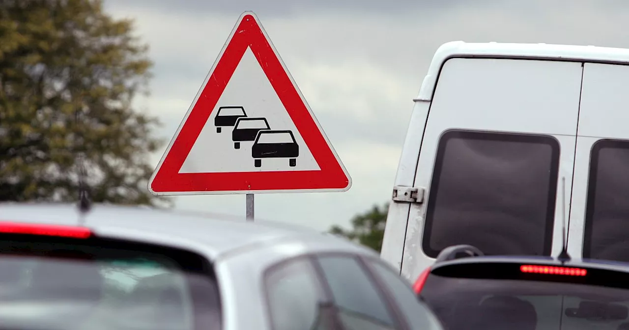 Verkehrschaos zum Ferienstart: Auf den Straßen tickt eine Zeitbombe