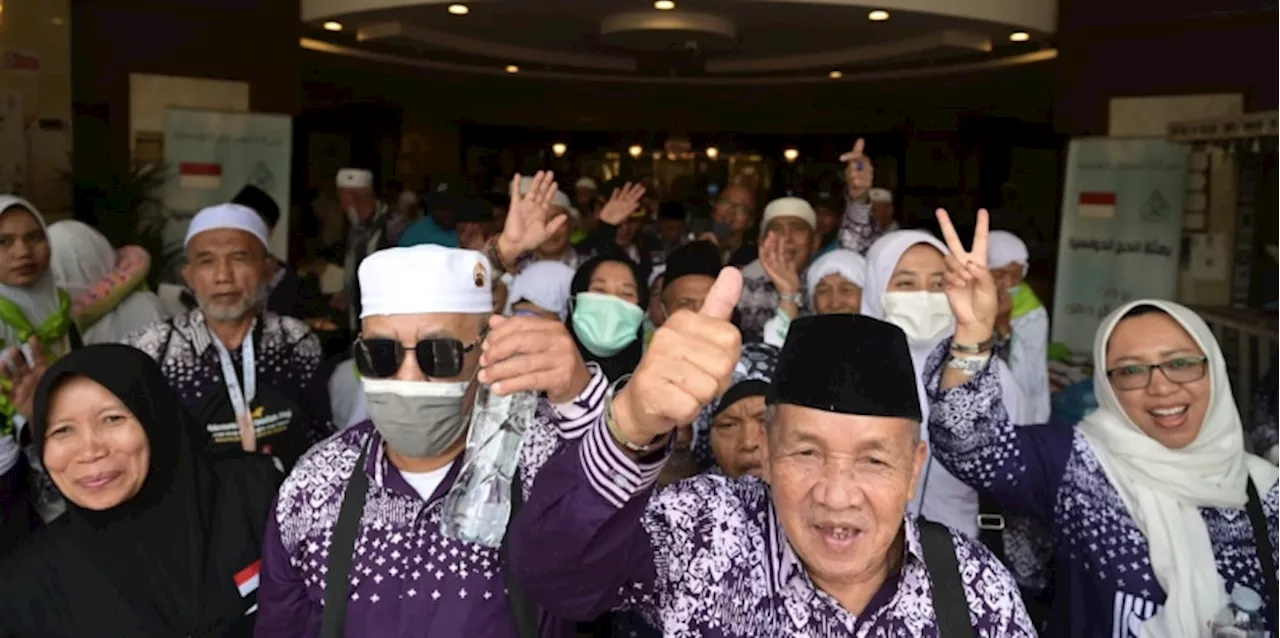 Jemaah Haji Gelombang II Mulai Pulang Hari Ini