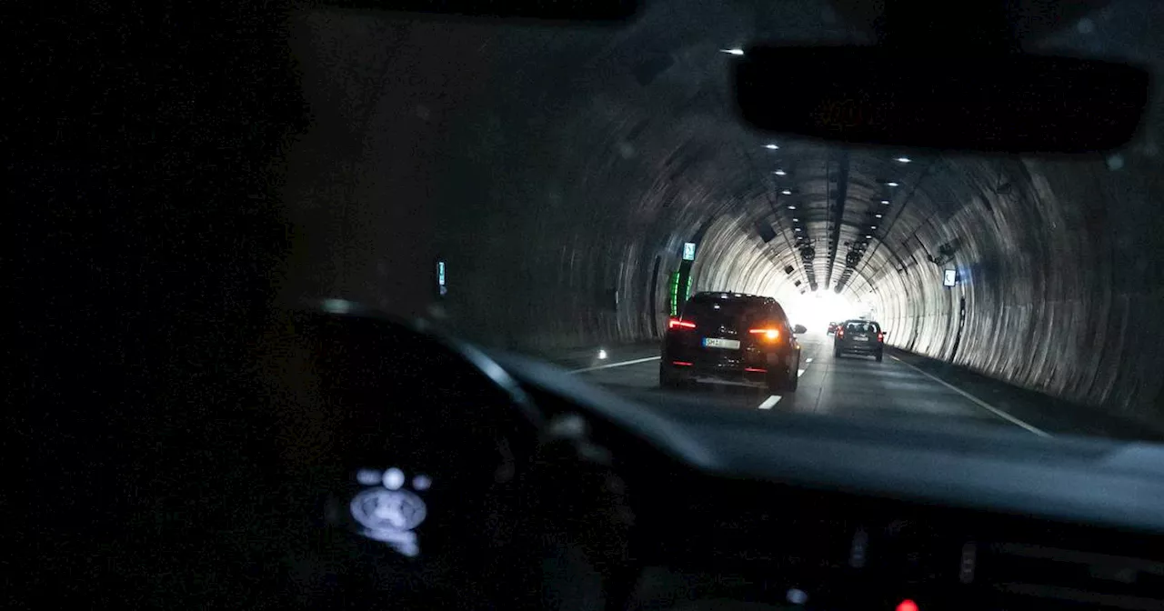 Wie verhalte ich mich bei Gefahr im Autotunnel richtig?​