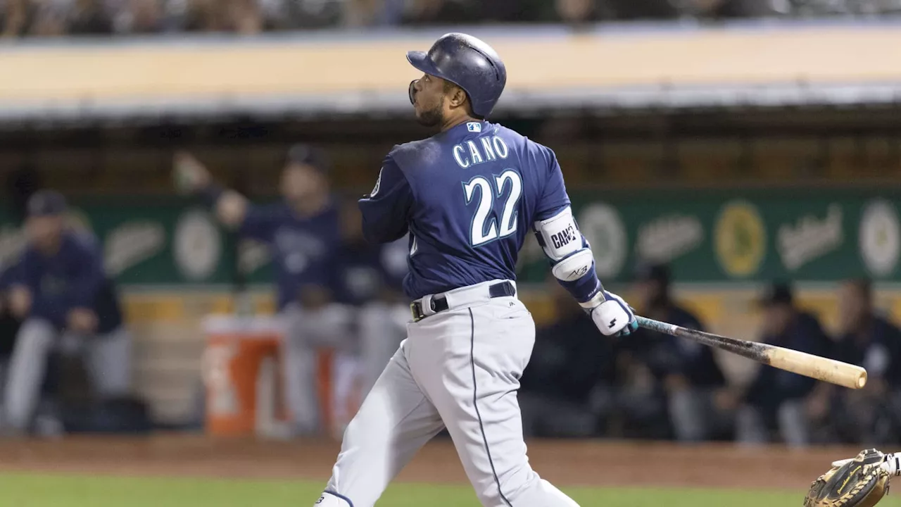 Former Seattle Mariners' Star Continues to Lead the Race For Batting Title in Mexico