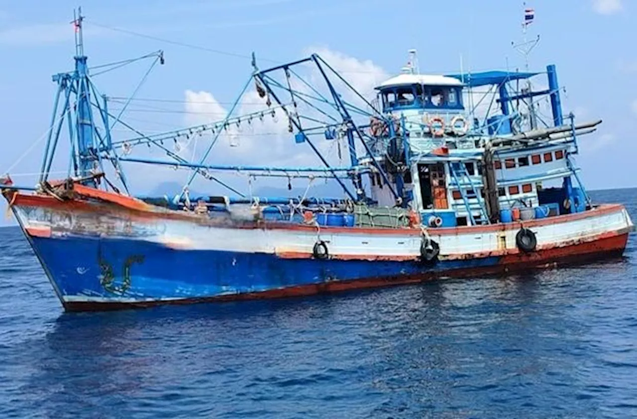 Four Thai fishing vessels seized in Mersing waters