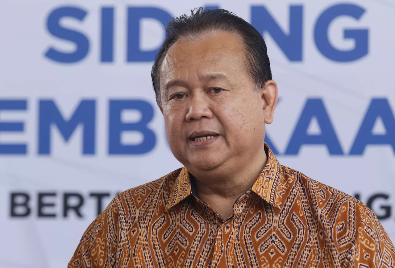 Works Ministry closely monitoring construction materials prices, says Nanta