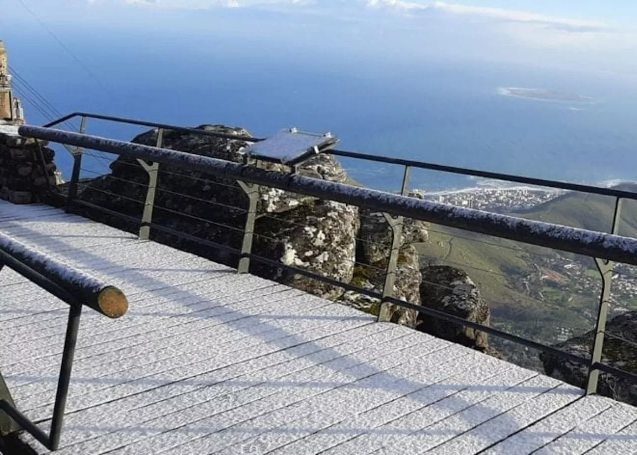 Snow forecast to fall on TABLE MOUNTAIN on Sunday!