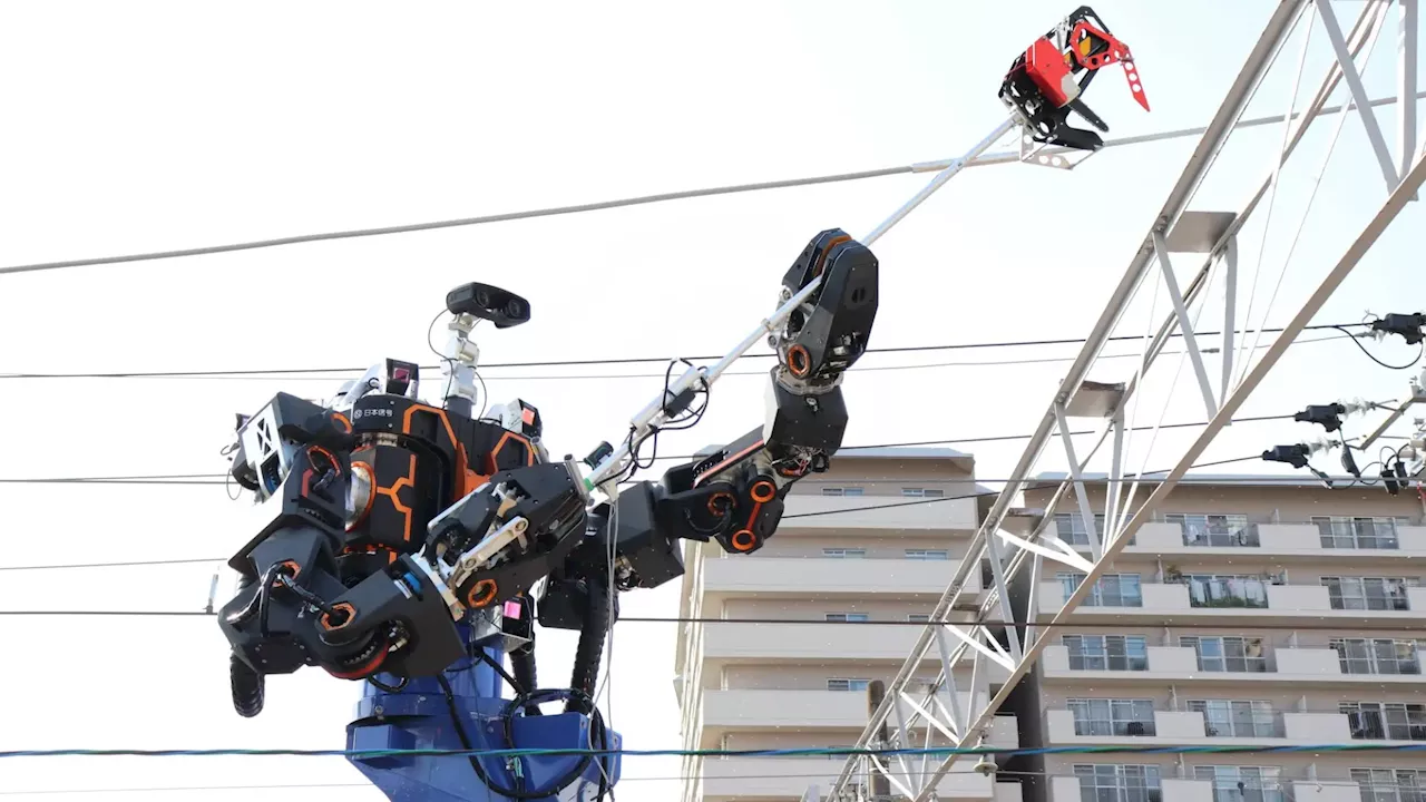 Japón tiene un robot humanoide de 12 metros que sustituye al personal ferroviario