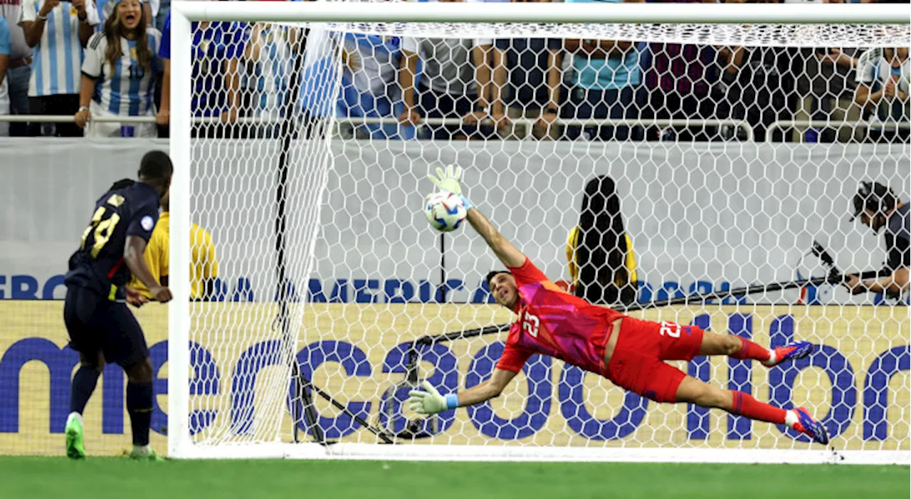 Martinez saves Messi blushes as Argentina beat Ecuador to reach Copa semis