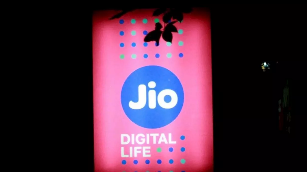 Jio ने दिया झटका, अब नहीं मिलेंगे ये प्लान्स, देखिए पूरी लिस्ट