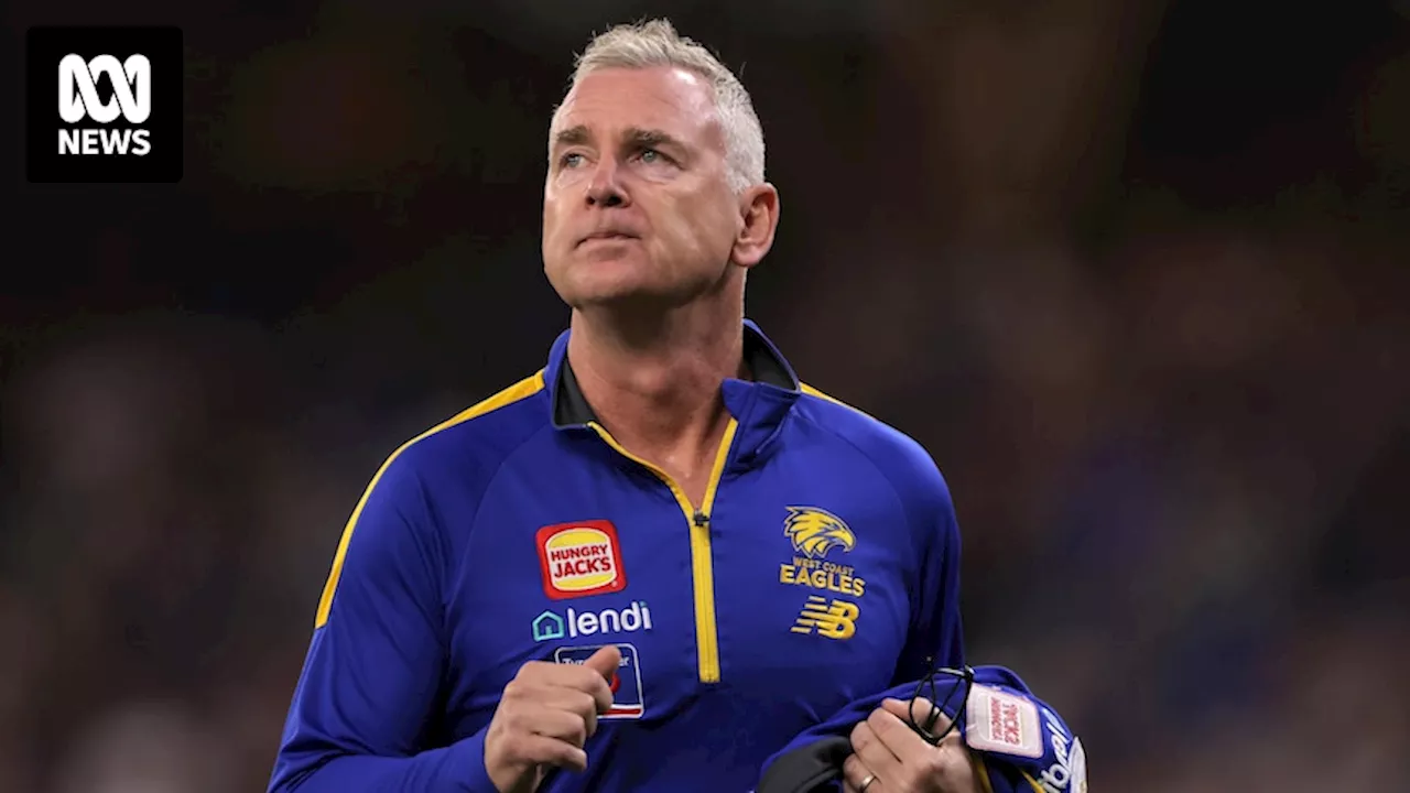 West Coast Eagles coach Adam Simpson says disgrunted players 'not ideal but not uncommon' amid report some want him out