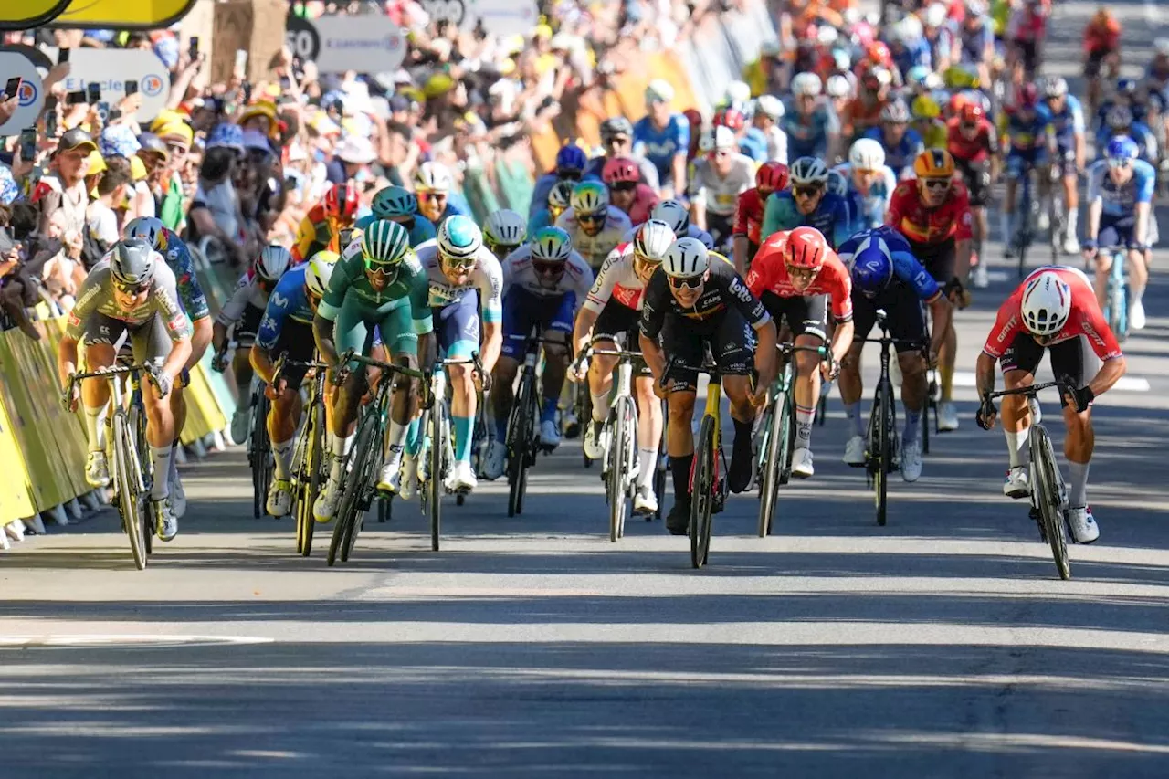 Groenewegen wins Stage 6 in photo finish as Pogacar retains overall lead