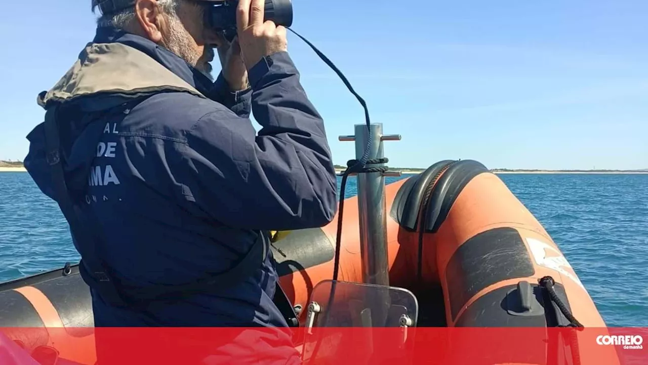 Nevoeiro dificulta buscas pelos três pescadores desaparecidos em São Pedro de Moel