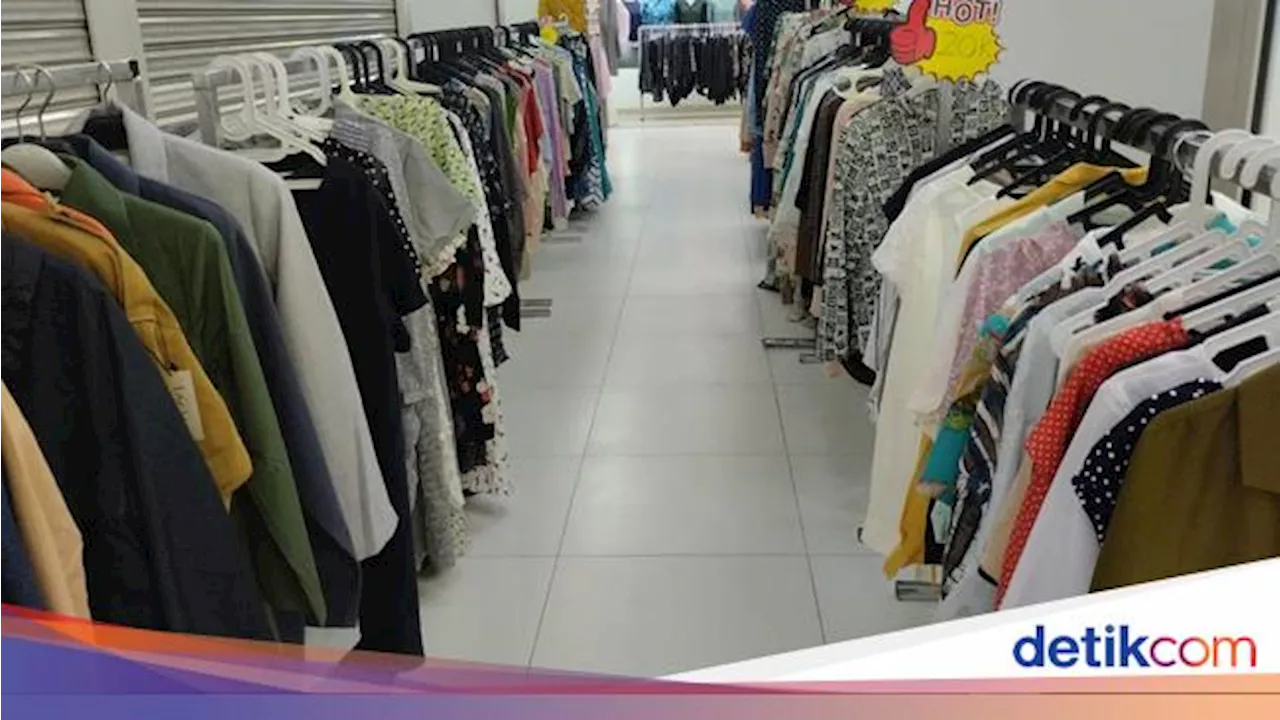 Di Tengah Heboh Impor Pakaian Bekas, Ternyata Ada Pusat Thrifting di Jakarta