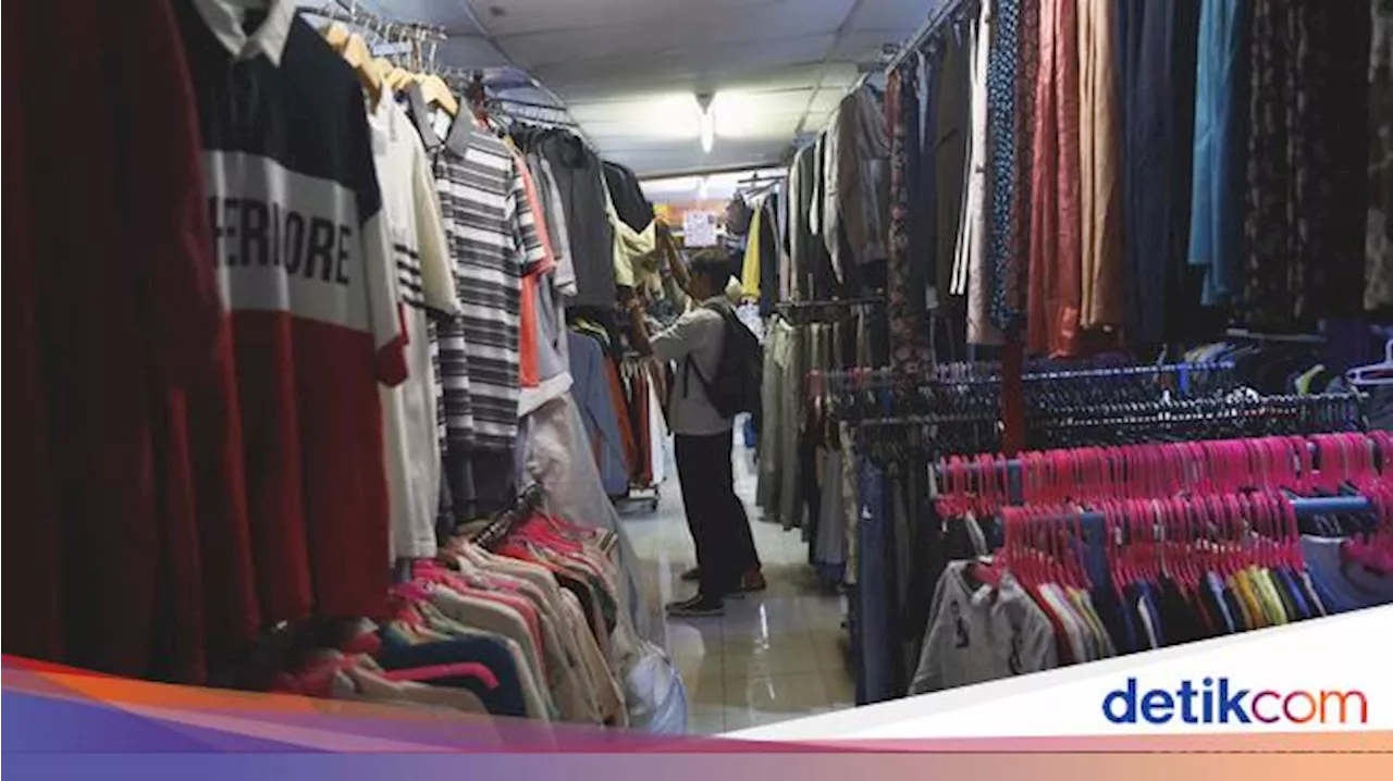 Jokowi Sempat Kesal Ada Impor Baju Bekas, Kok Thrifting Masih Edar Bebas?