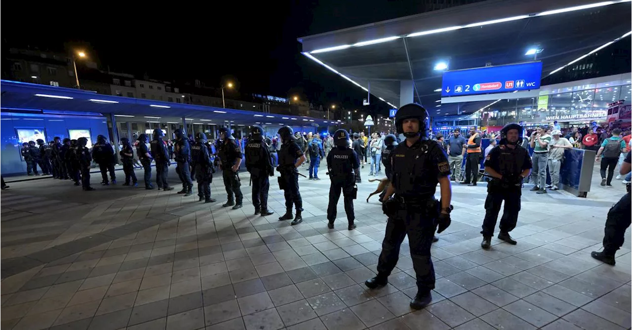 Türkei-Spiel: ÖBB schließen am Samstag Public Viewing am Hauptbahnhof