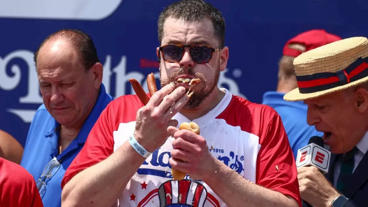 Il: Hot dog eating champ Patrick Bertoletti talks about his Chicago ...