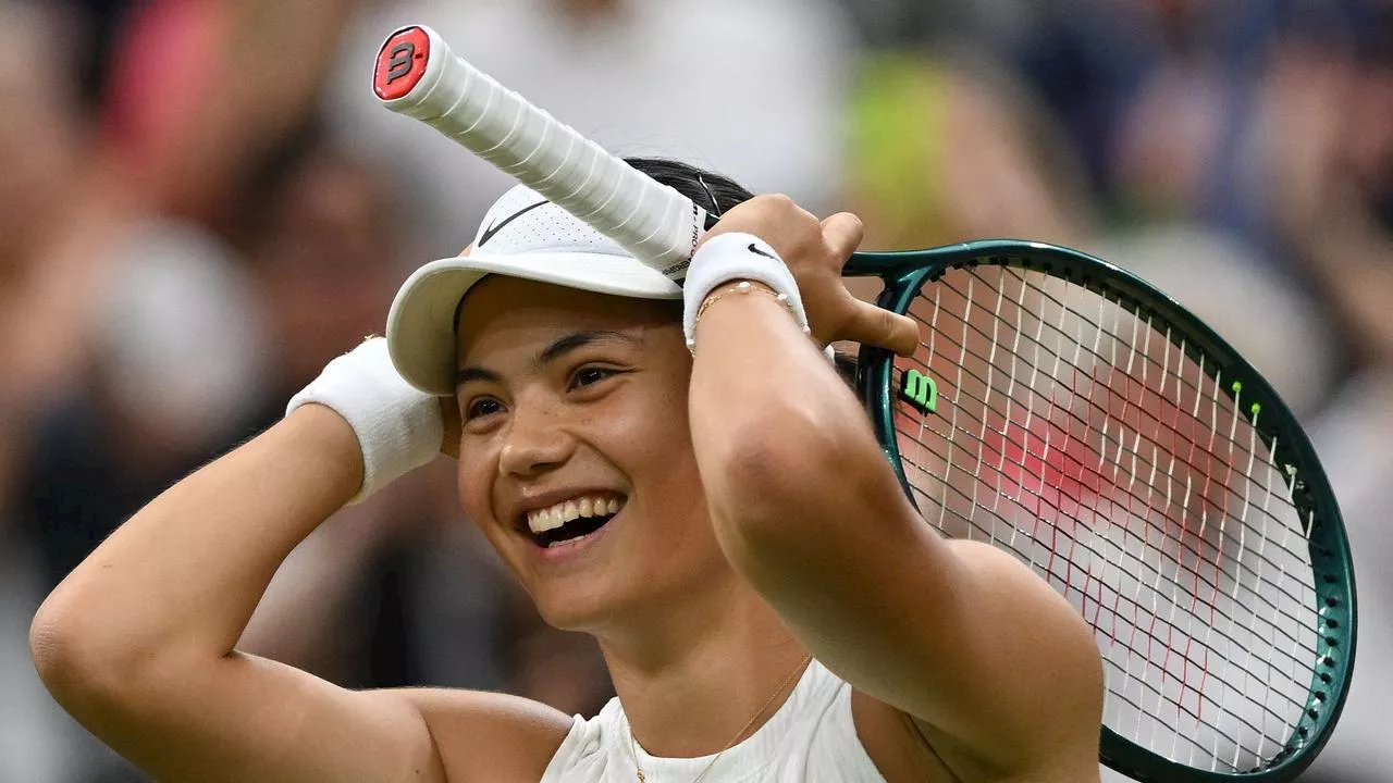 ‘Absolutely insane’: Epic scenes as golden girl seals return from tennis hell — Wimbledon Wrap