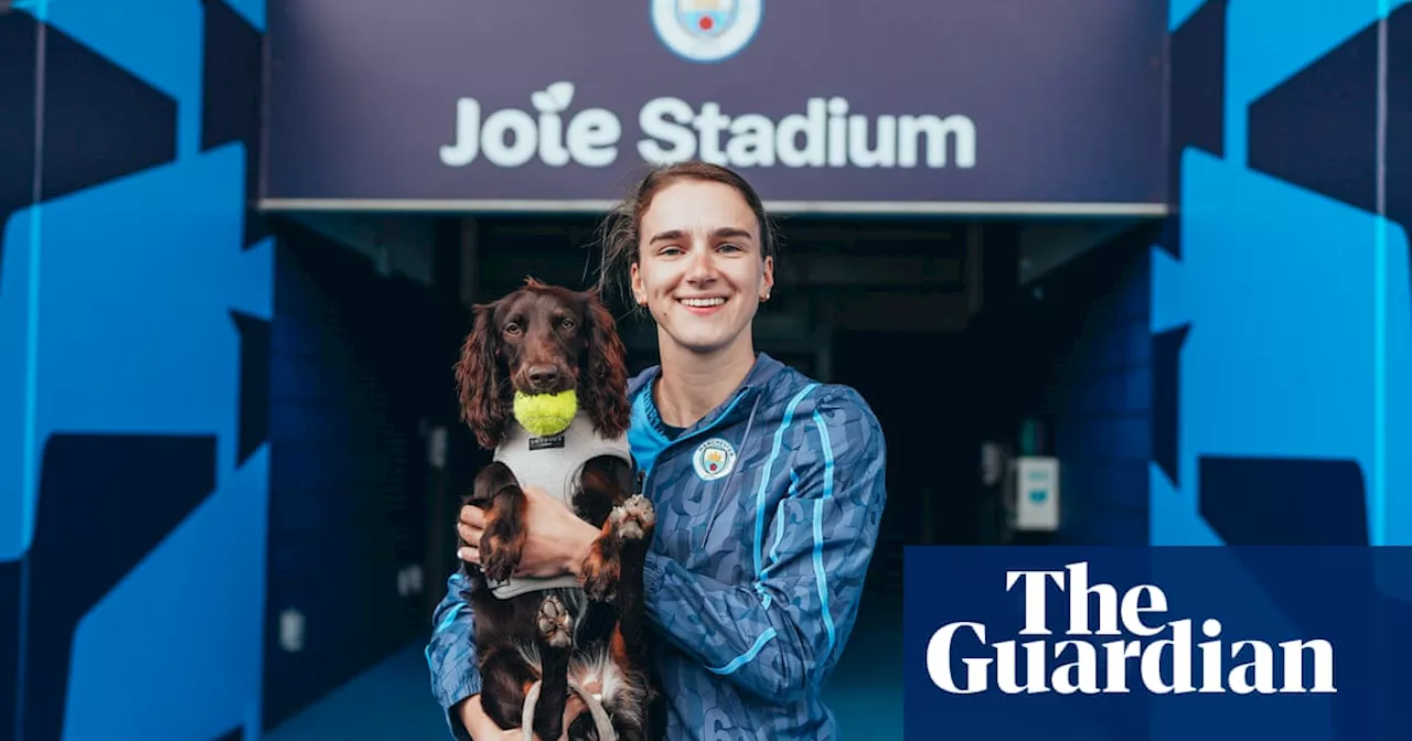 Vivianne Miedema signs for Manchester City after seven seasons at Arsenal