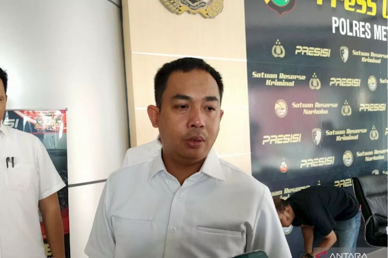 Batara Ageng Akhirnya Menyerahkan Diri ke Polres Jakbar