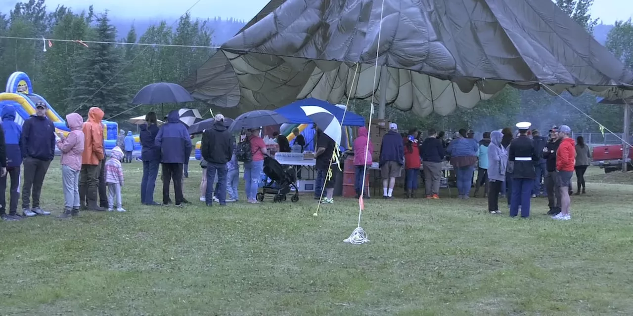 Two Rivers community braves the rain for 2024 Fourth of July celebrations