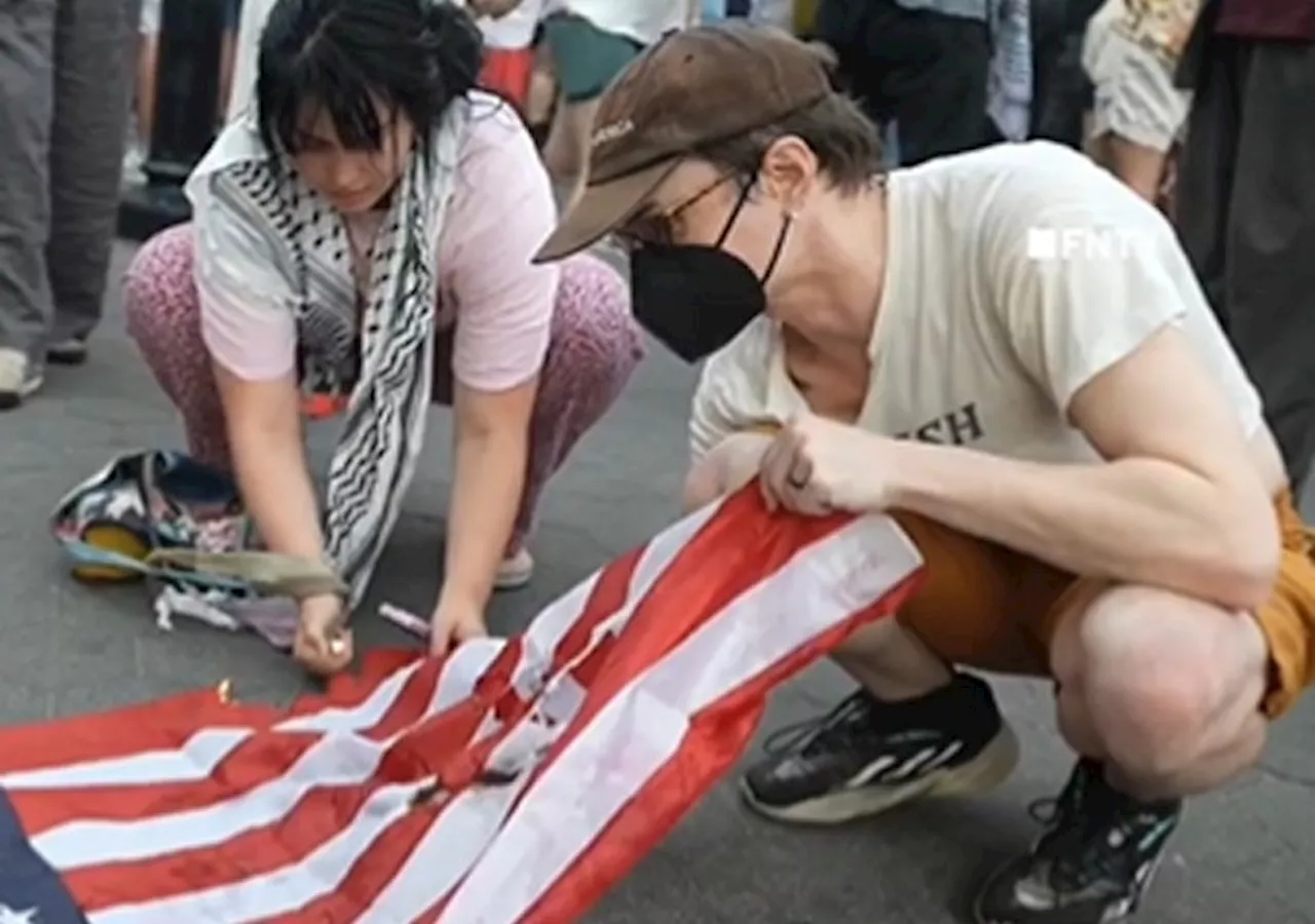 “Pro-Palestinians” in NYC Celebrated Independence Day by Burning American Flags