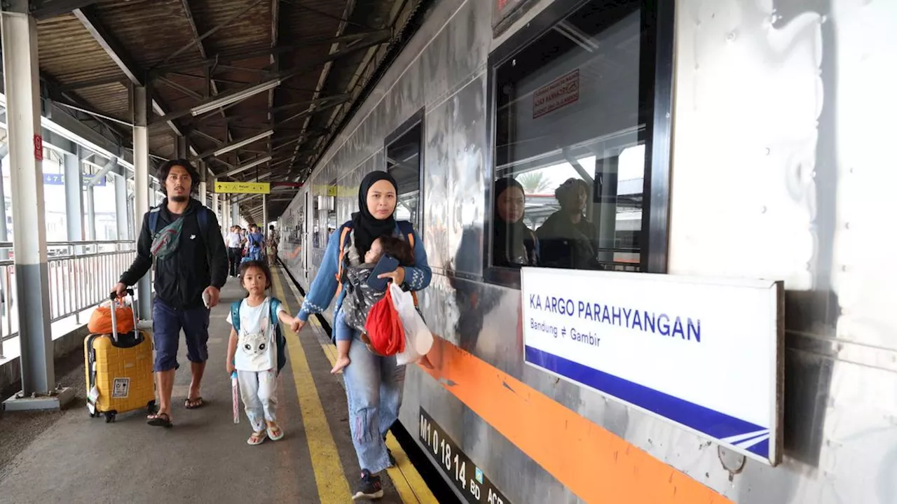 PT KA Bandung Ubah Jadwal 3 Perjalanan Kereta Api Mulai Juli 2024