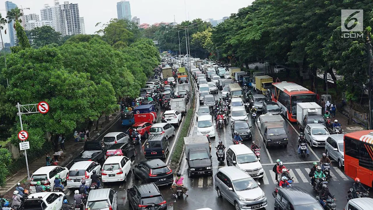 Top 3: Aturan Pembatasan Kendaraan Pribadi di Jakarta Rampung Tahun Ini