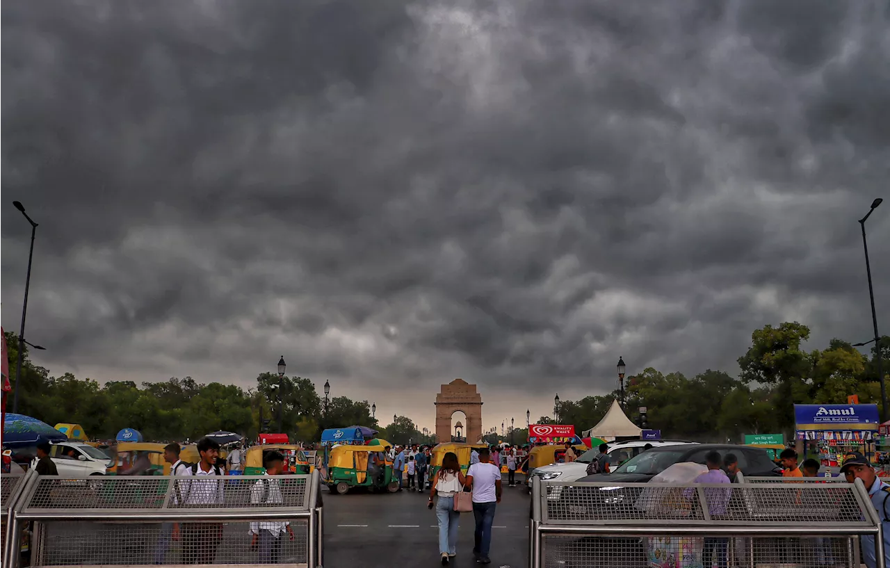 दिल्ली में बारिश ने दिलाई गर्मी से हल्की राहत, फिर बढ़ेगा गर्मी का सितम; जानें कब से बदलेगा मौसम