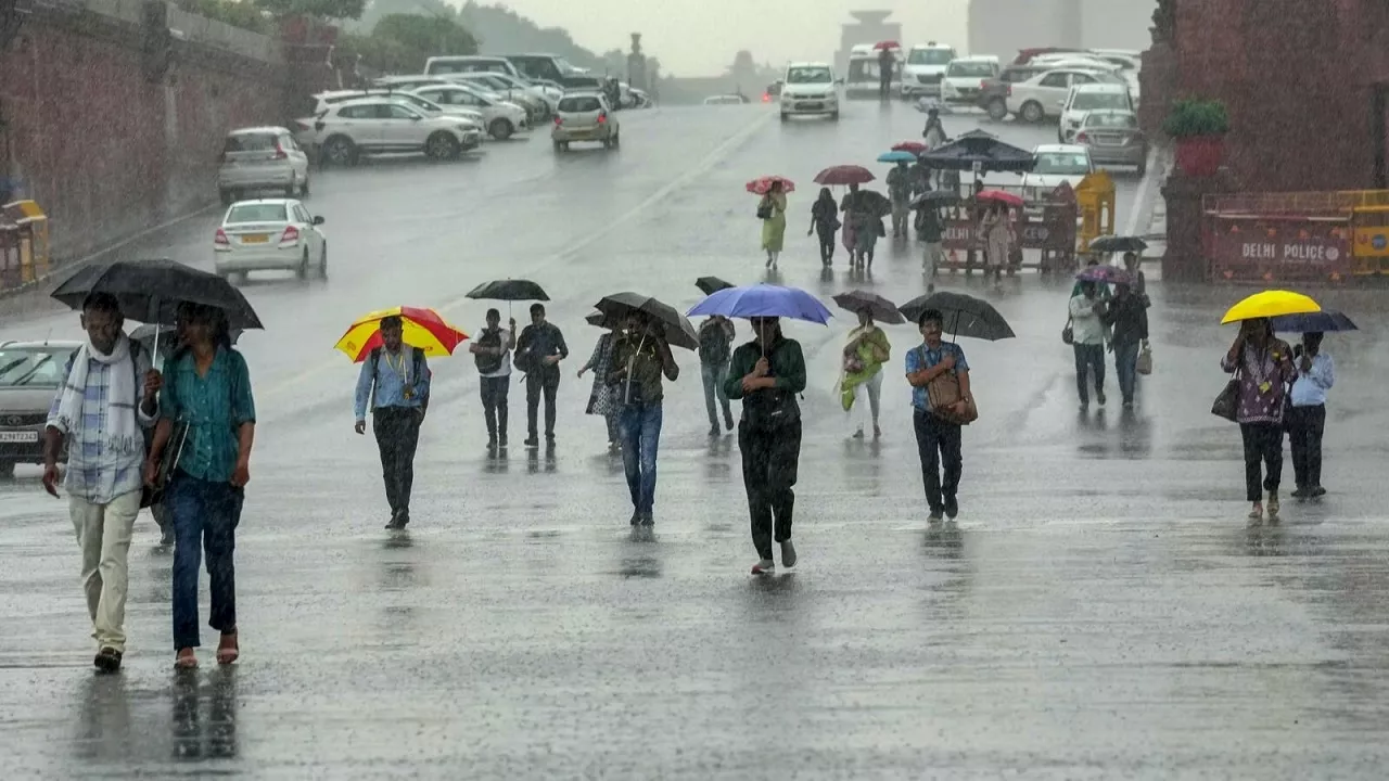 Weather Update: दिल्ली-NCR में आज फिर झमाझम बारिश के आसार, क्या है मौसम विभाग का अलर्ट